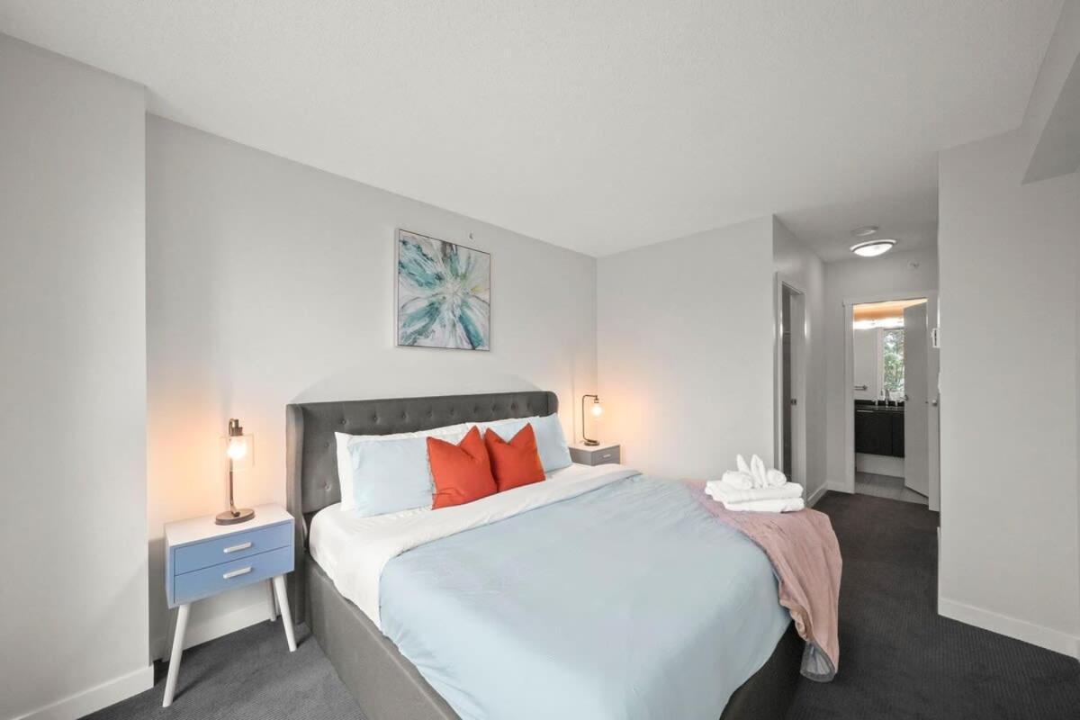 Serene And Chic Townhome By Dt With Free Parking * Vancouver
