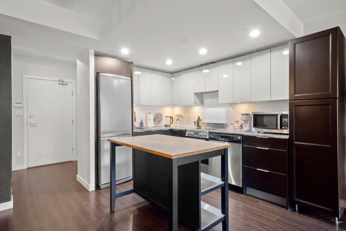 Apartment Serene And Chic Townhome By Dt With Free Parking *