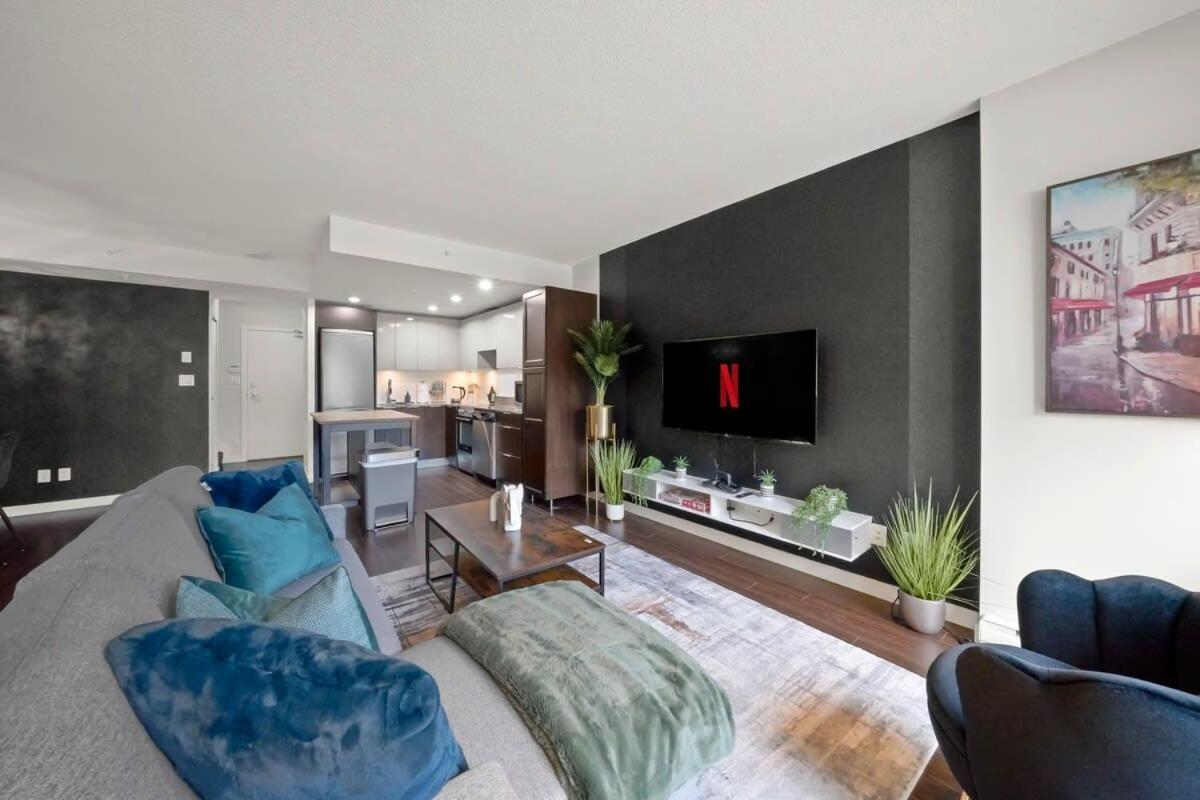 Serene And Chic Townhome By Dt With Free Parking Apartment *