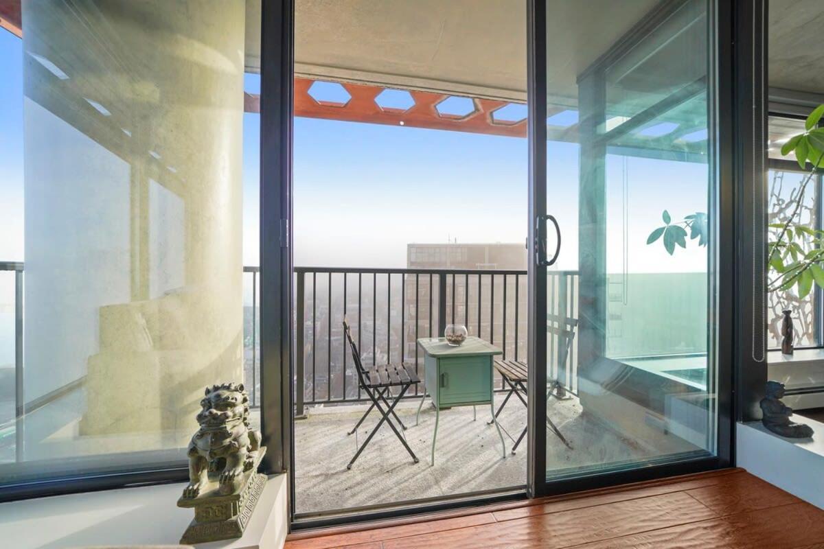 Breathtaking Water Views Downtown With Free Parking * Vancouver
