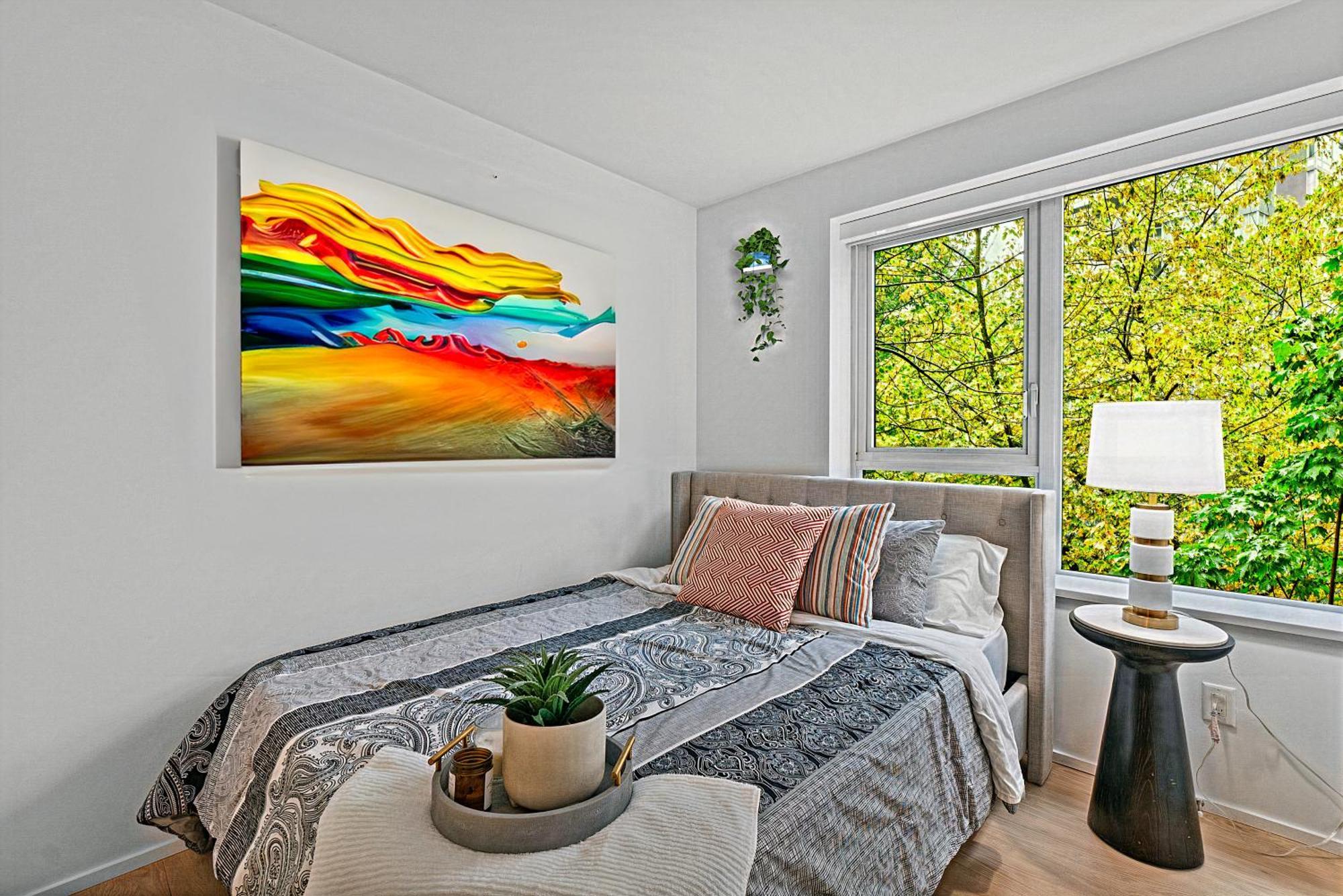 Elegant & Cozy Two-bedroom Duplex In The Heart Of Yaletown * Vancouver
