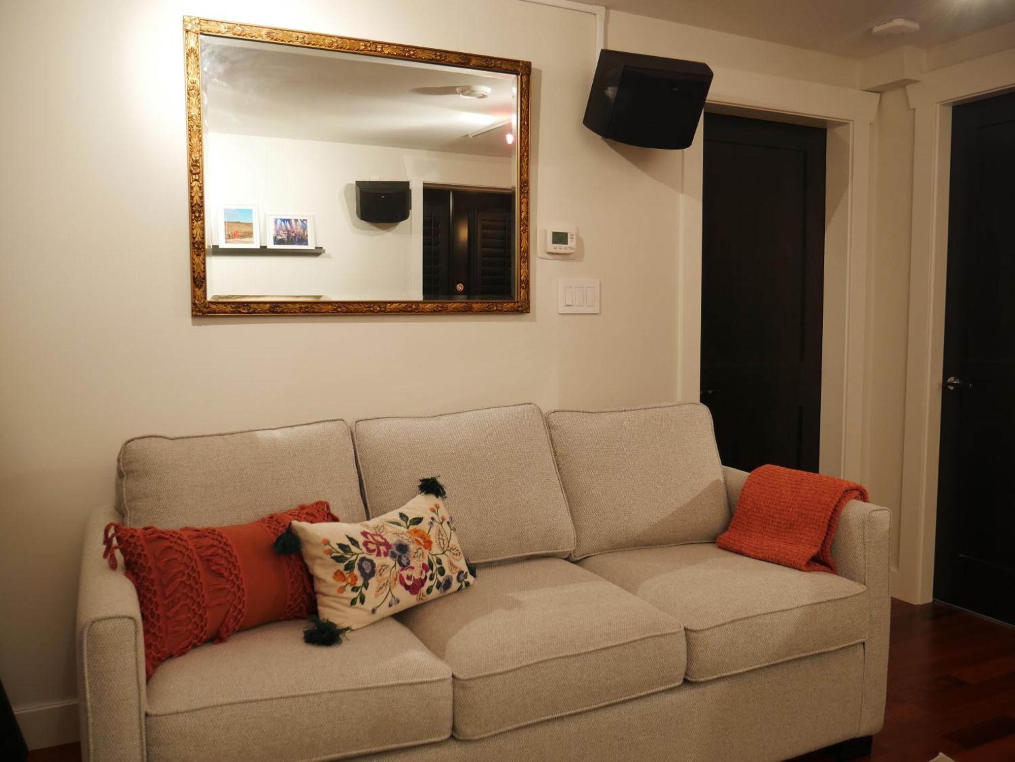 Apartment Kool Kits! Family-run & Near Ubc, Downtown, Nature *