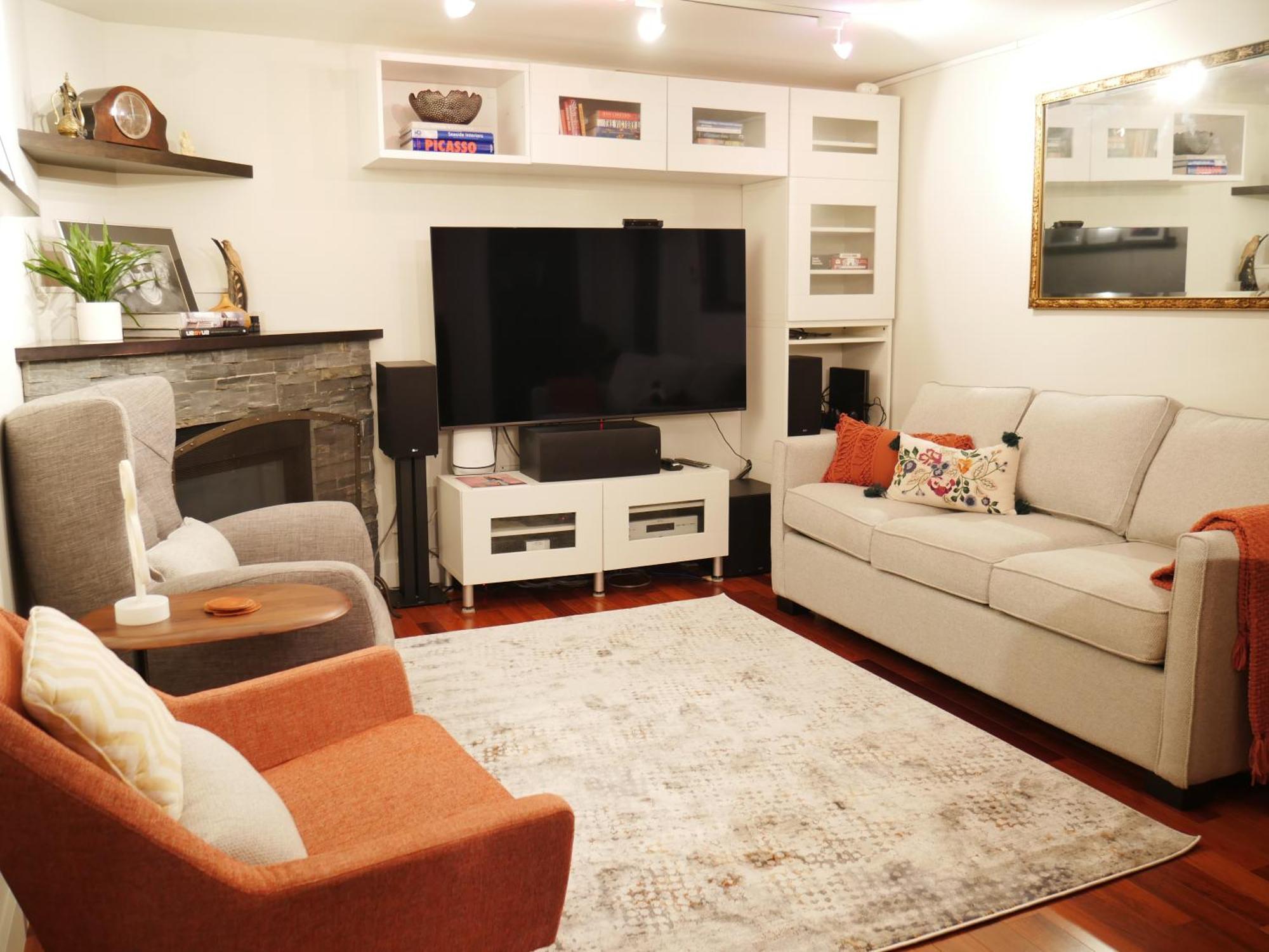 Kool Kits! Family-run & Near Ubc, Downtown, Nature Apartment