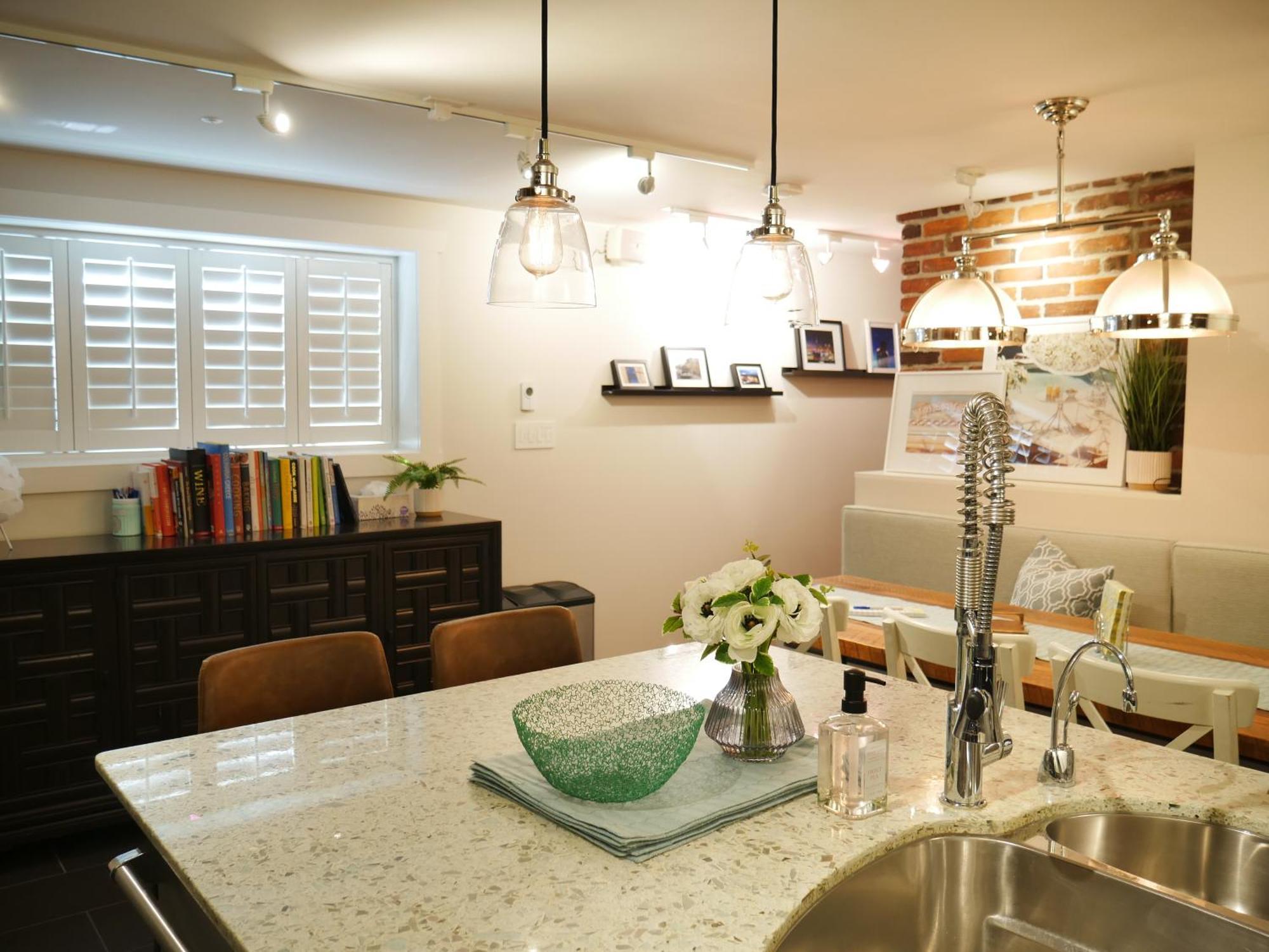Apartment Kool Kits! Family-run & Near Ubc, Downtown, Nature *