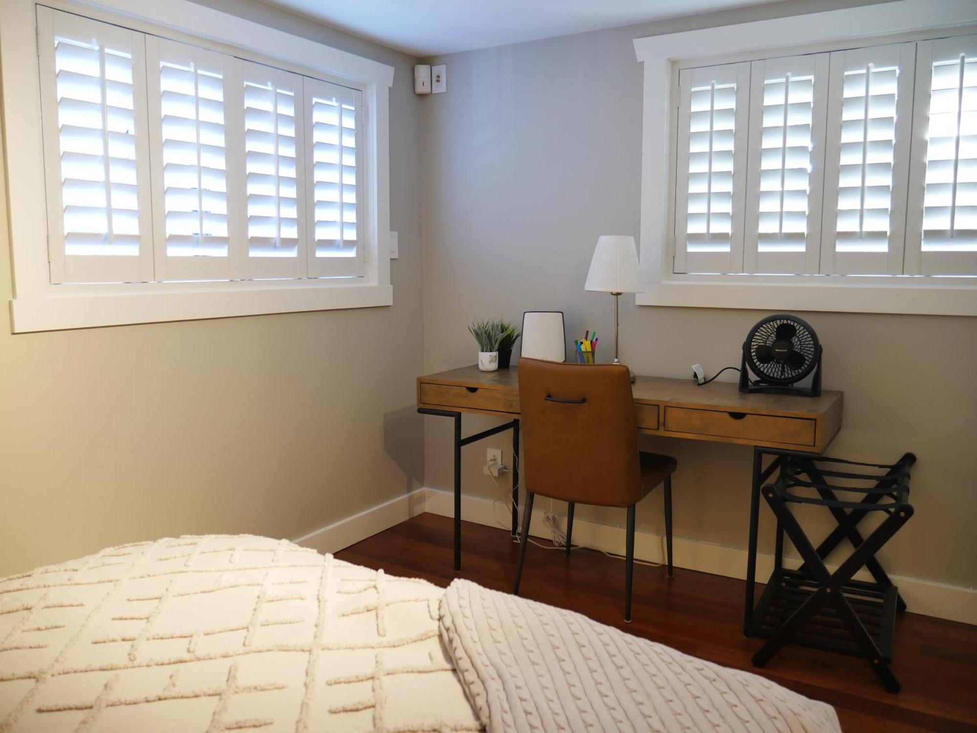 Kool Kits! Family-run & Near Ubc, Downtown, Nature Apartment