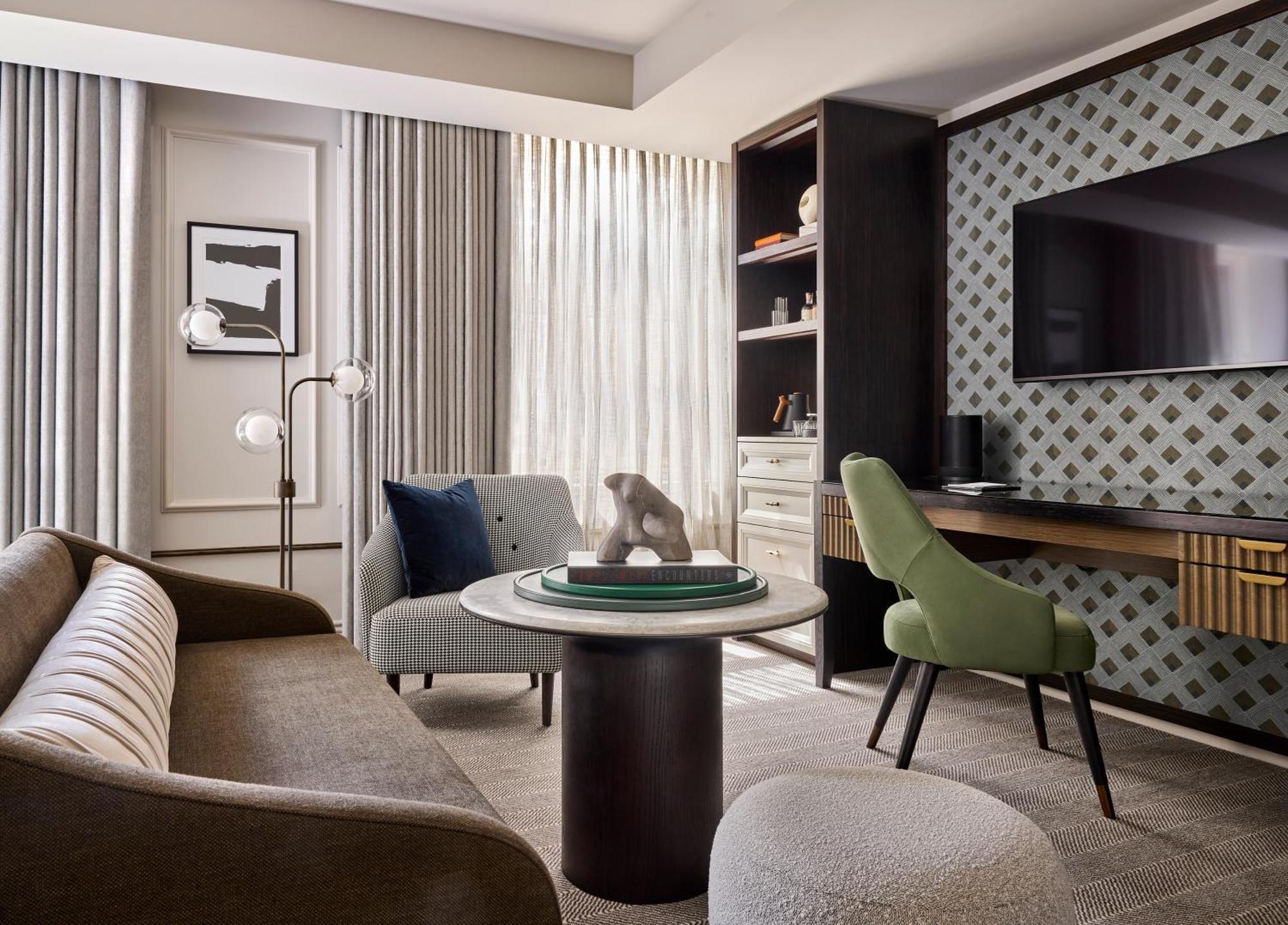 Rosewood Georgia 5*