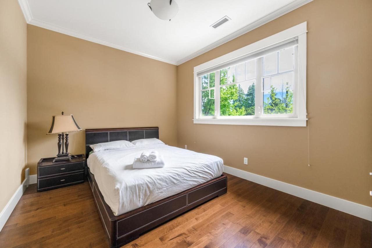 Luxurious 5bd Dream House Vancouver