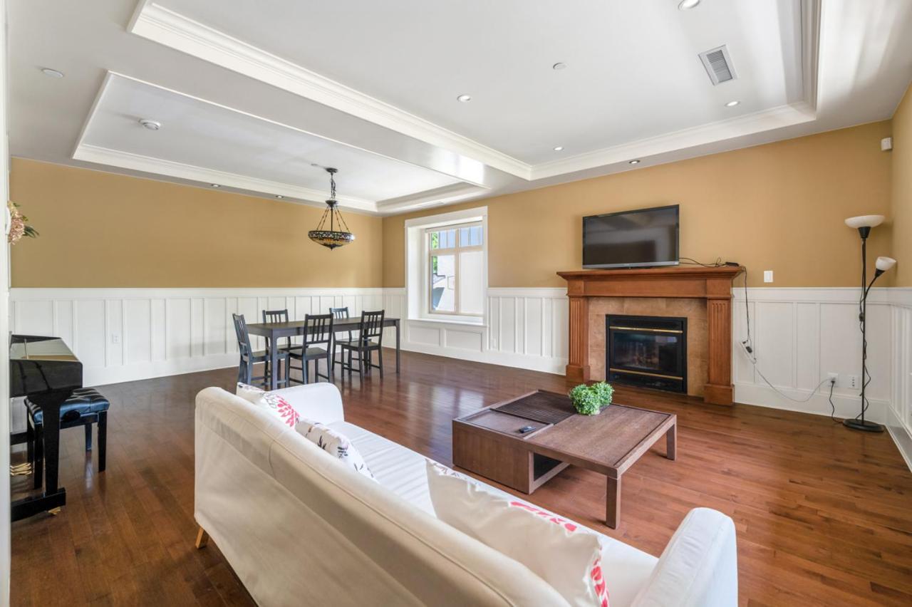 Luxurious 5bd Dream House Holiday home Vancouver