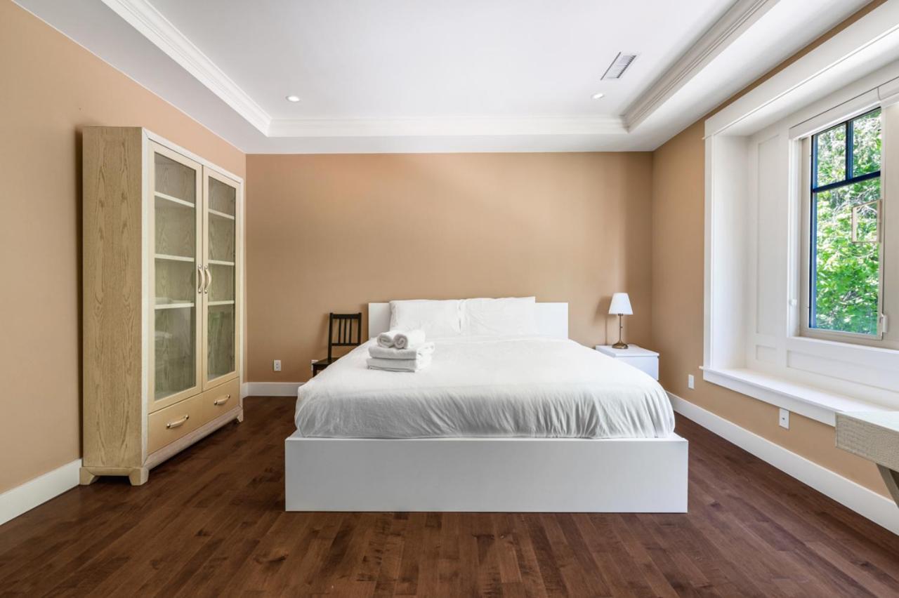Luxurious 5bd Dream House Holiday home Vancouver