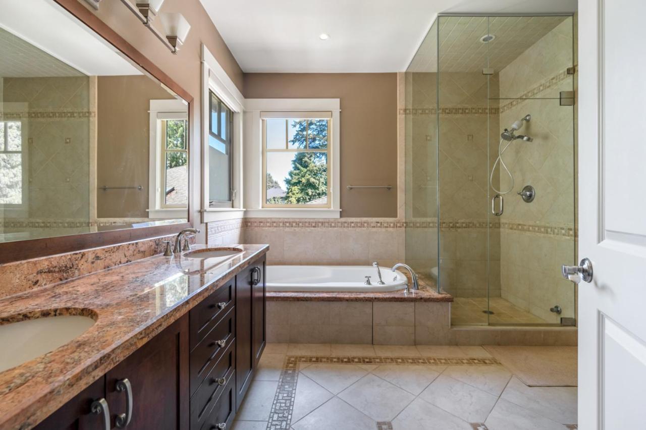 Luxurious 5bd Dream House Vancouver