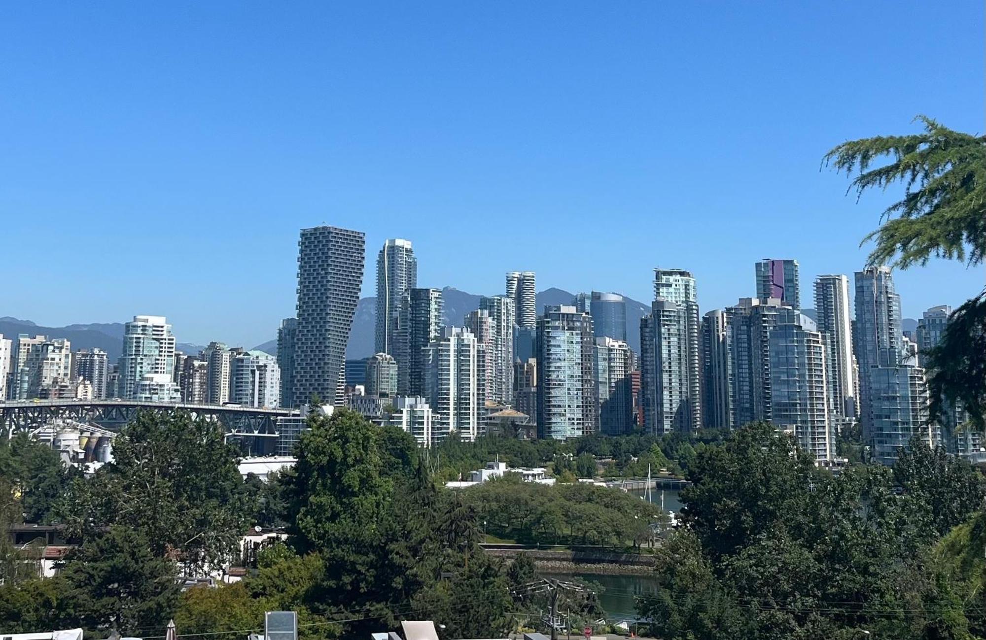 Stunning Skyline Views From A Cozy Vancouver