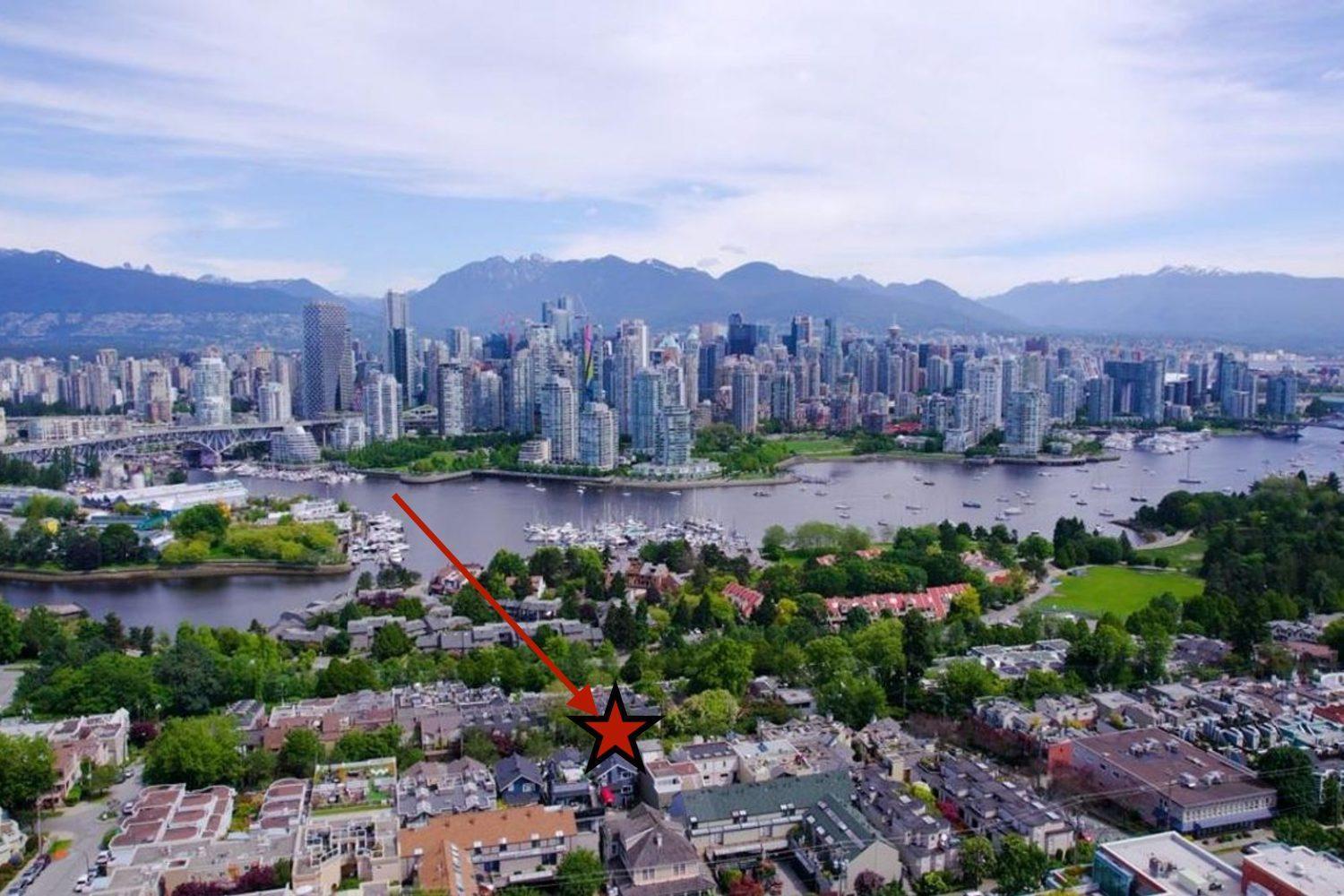 Stunning Skyline Views From A Cozy Vancouver