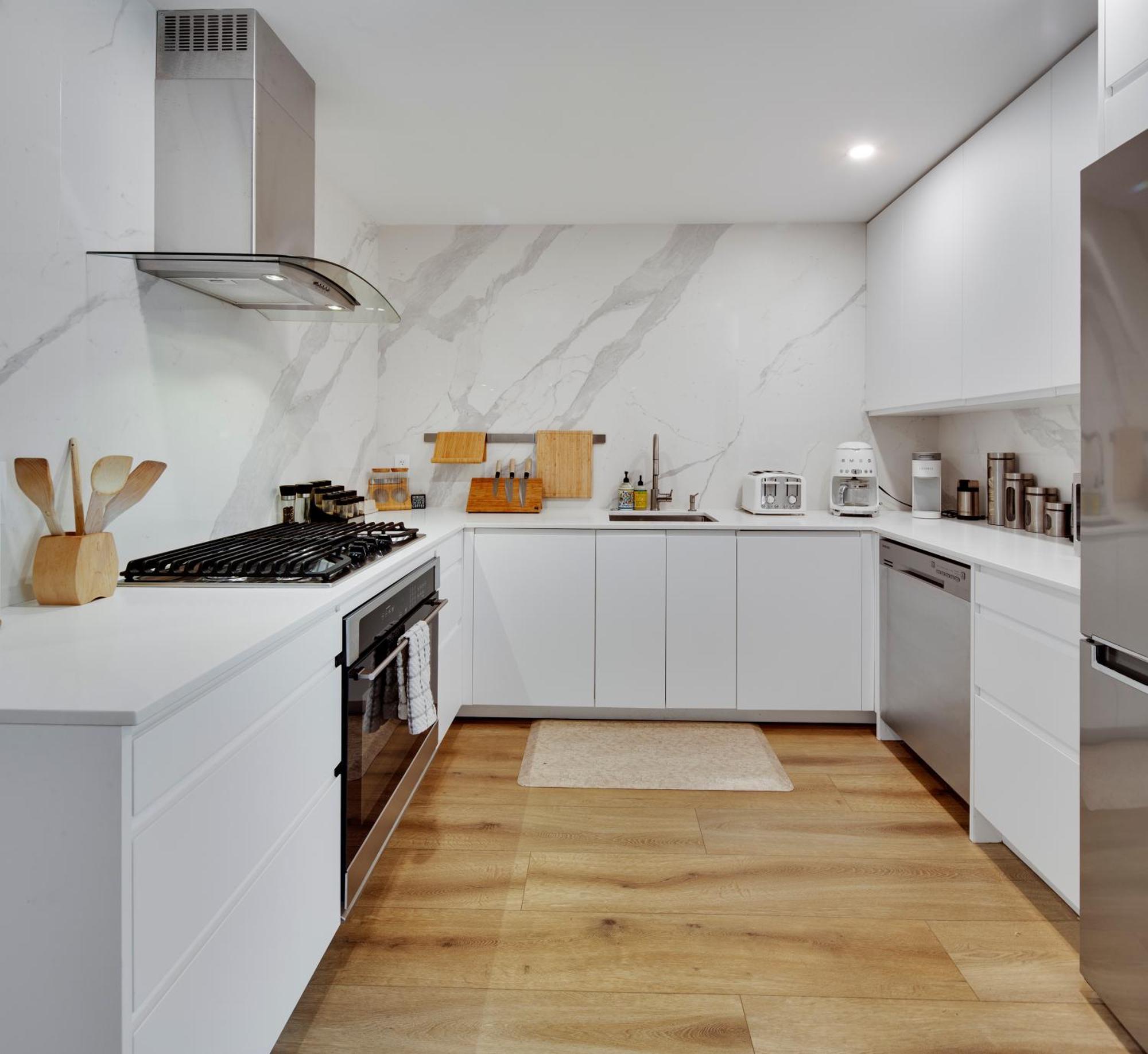 Apartment Three Bedroom On The Edge Of Downtown With Ac