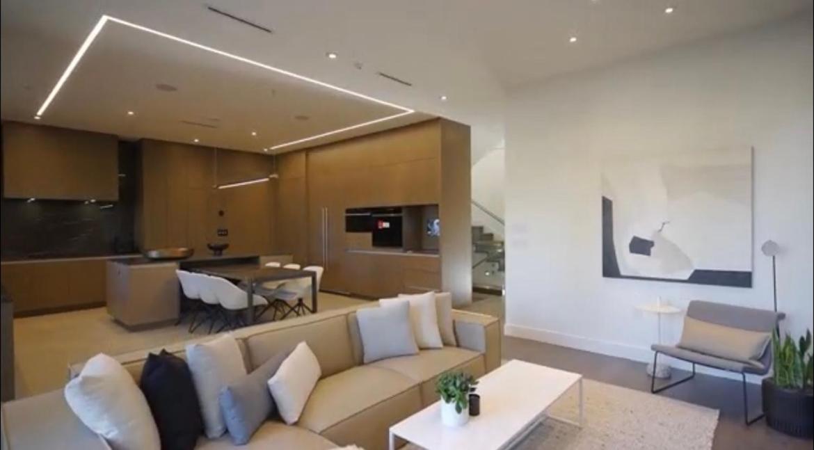 Luxury Modern New House In Homestay Vancouver
