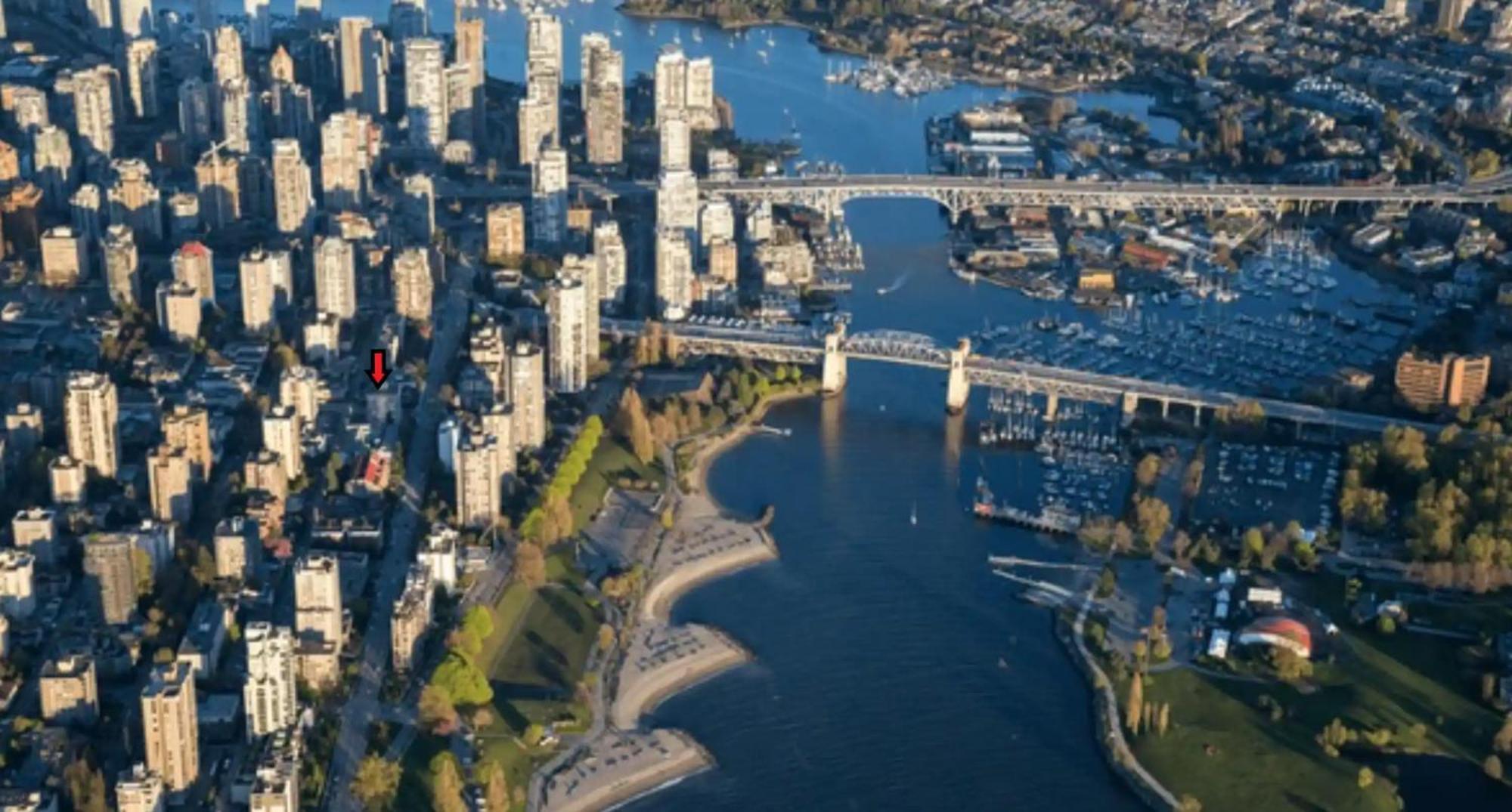 Designer 2br In Downtown Steps From Sunset Apartment Vancouver