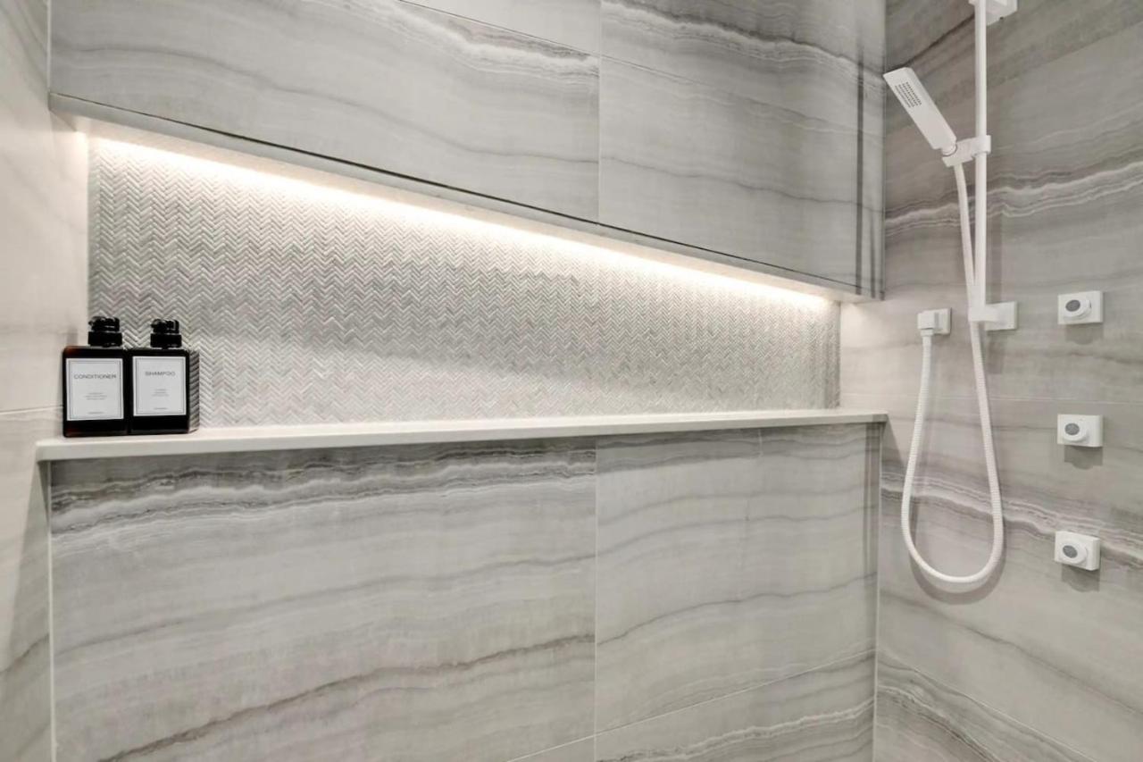 Designer 2br In Downtown Steps From Sunset