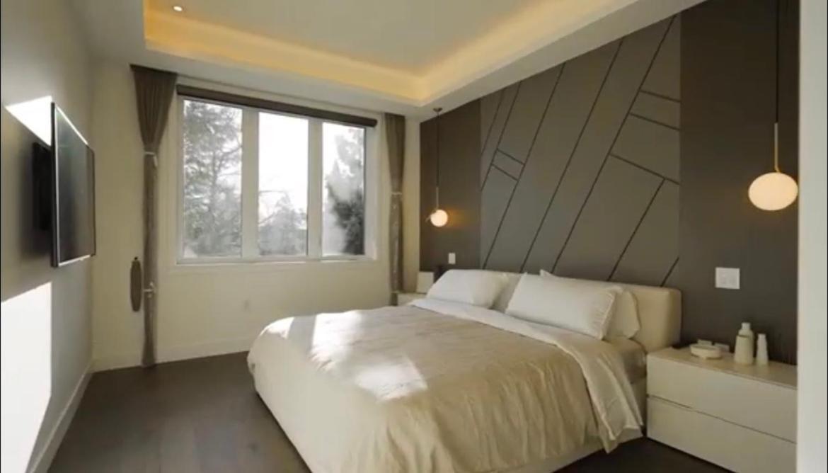 Homestay Luxury Modern New House In Vancouver