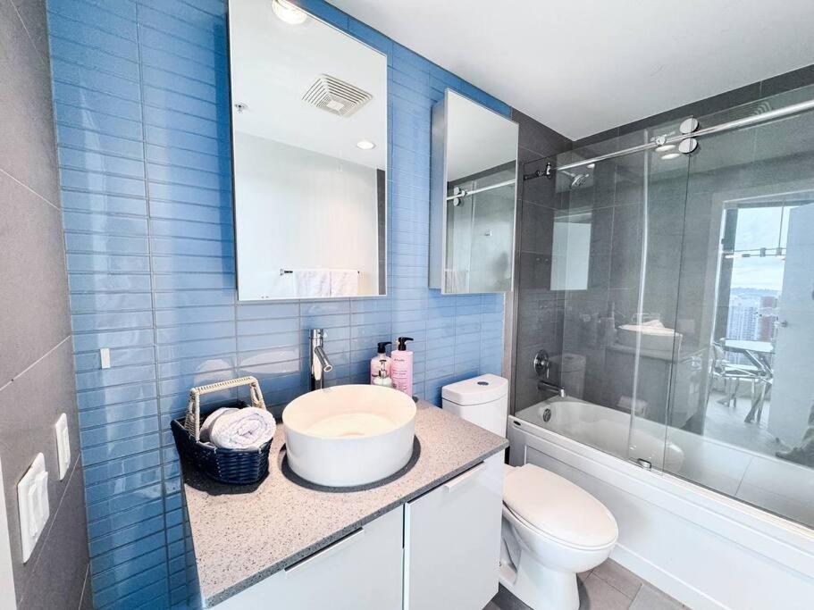 Skyview, 40th Floor 2 Bedroom In Downtown