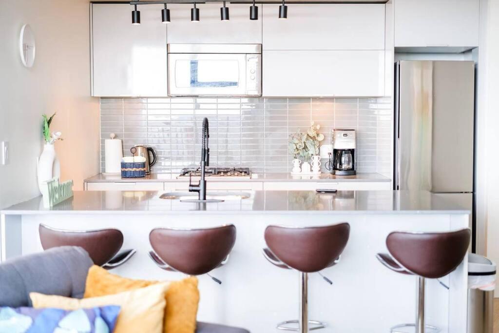 Skyview, 40th Floor 2 Bedroom In Downtown