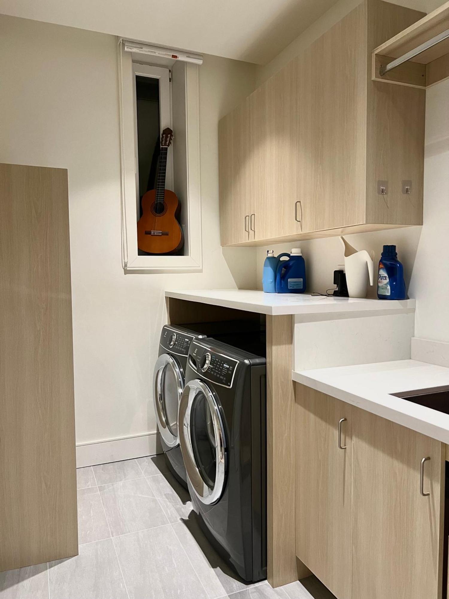 King Size Bedroom With Private Bath & Living