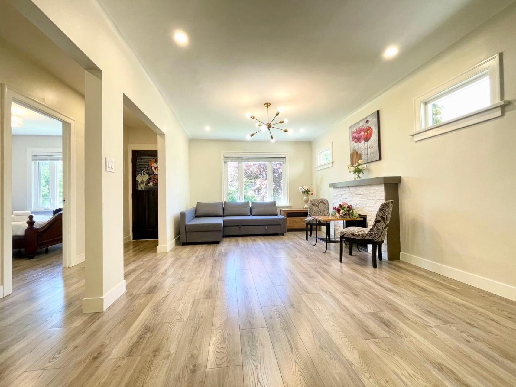 Spacious 5bd Retreat In Van