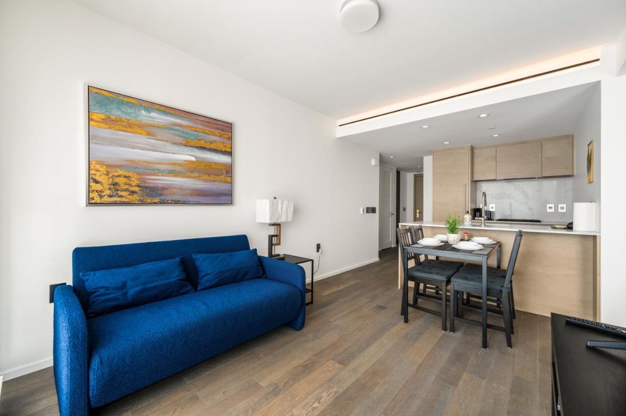 Luxury High-rise With Stunning Views Vancouver