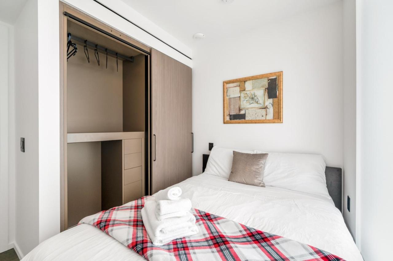 Luxury High-rise With Stunning Views * Vancouver