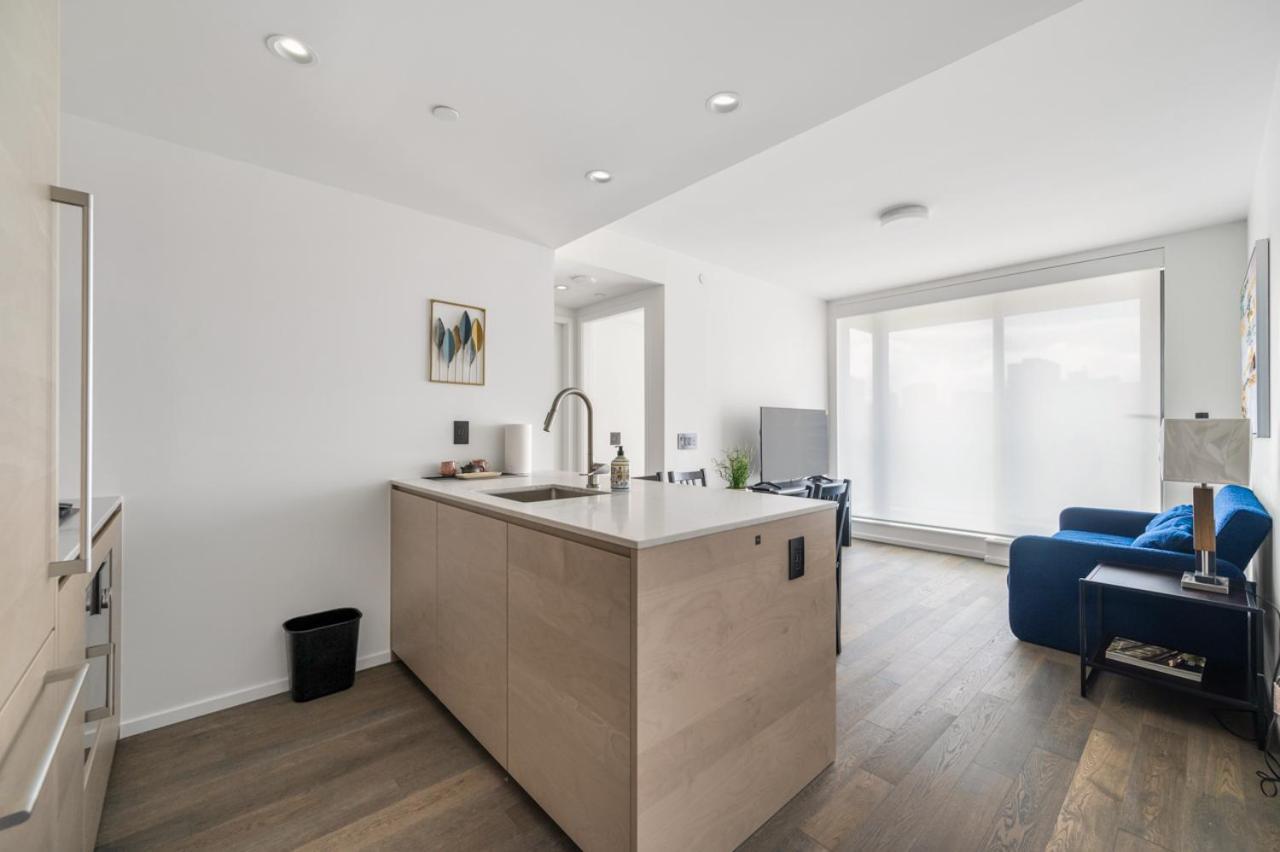 Apartment Luxury High-rise With Stunning Views Vancouver