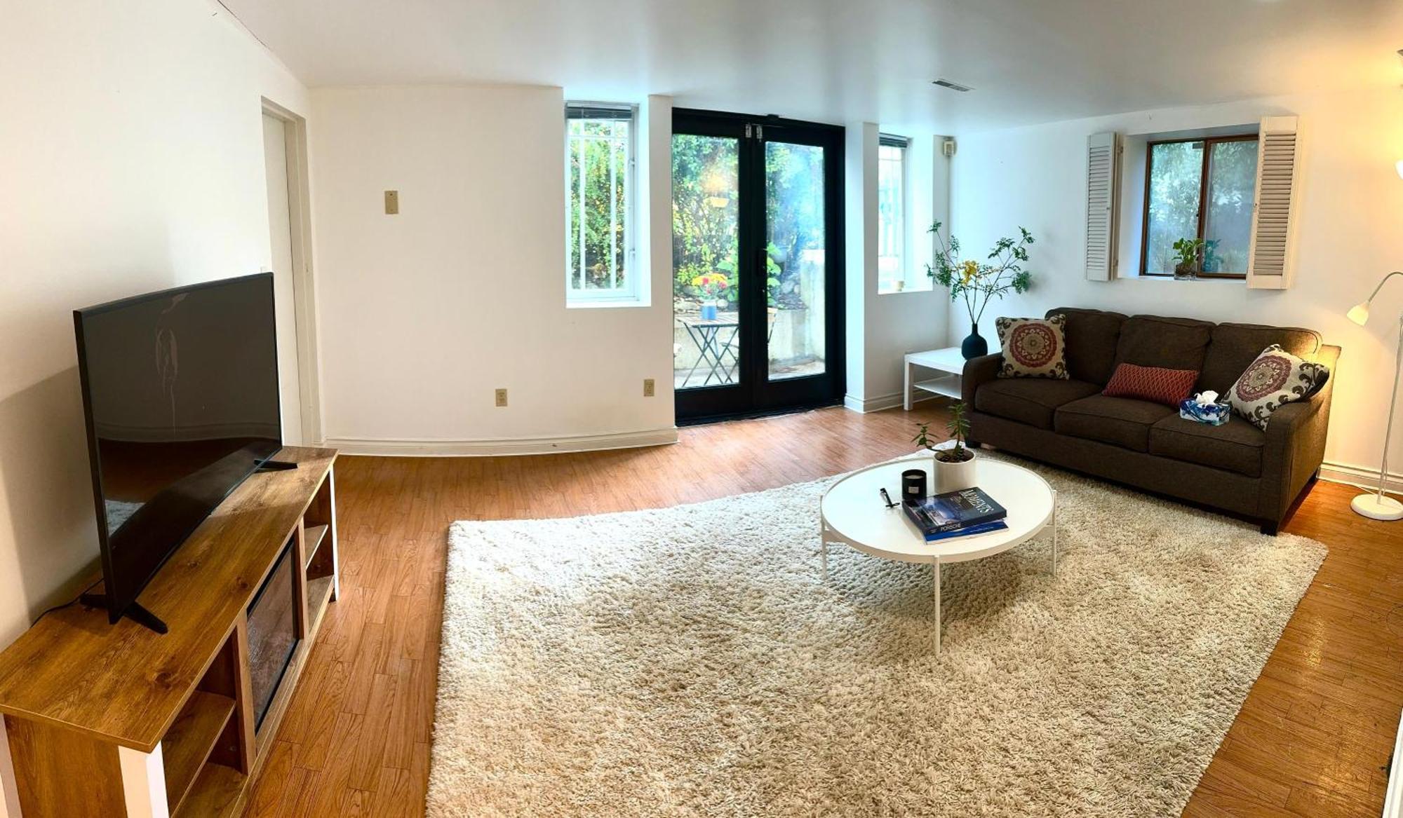 Charming Private Kitsilano Apartment Vancouver