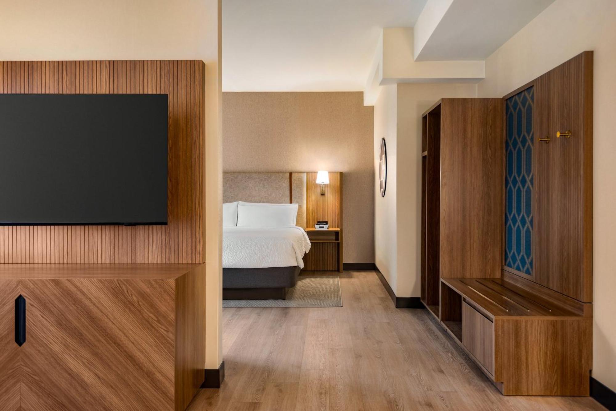 & Downtown By Ihg Hotel