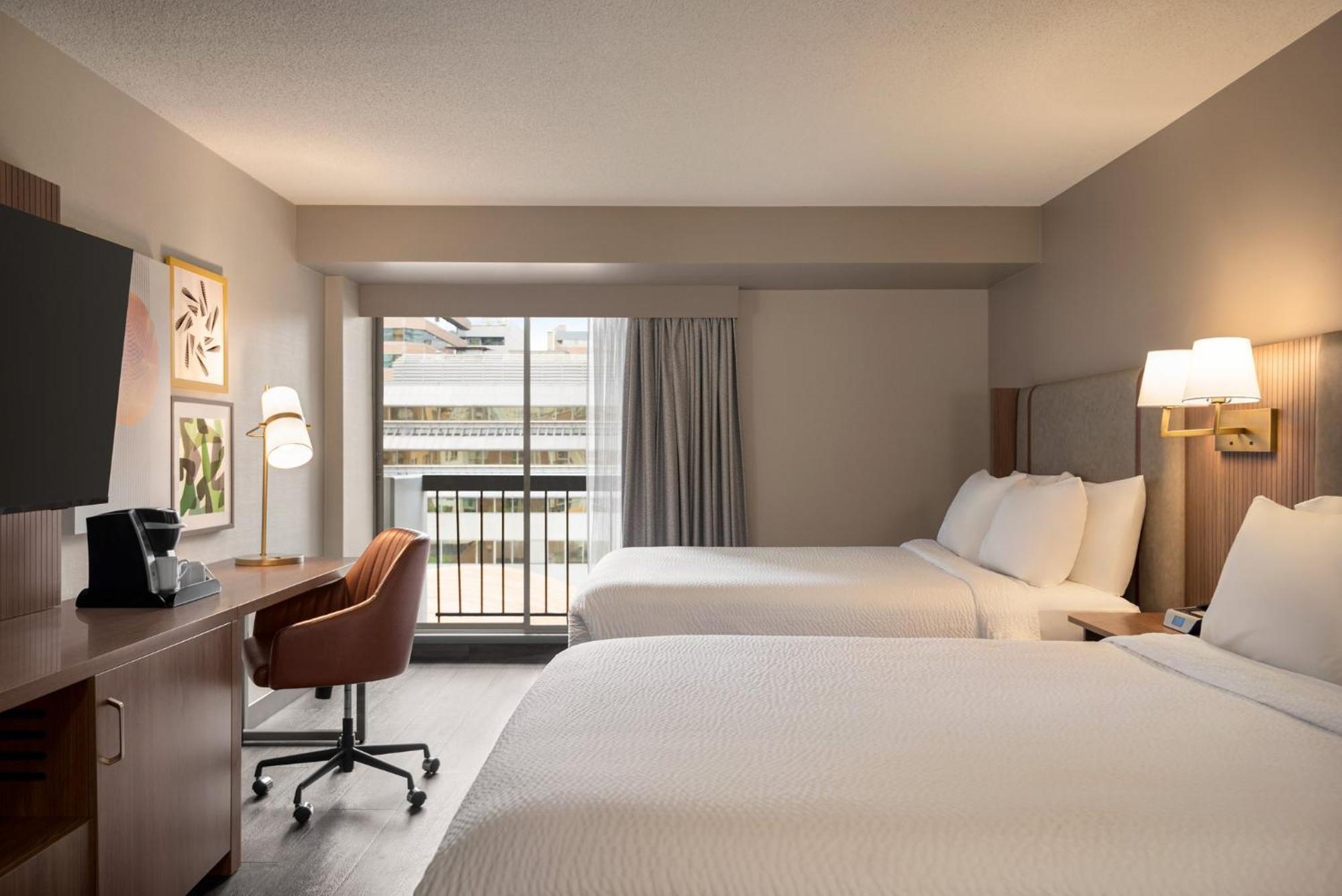 Hotel & Downtown By Ihg Vancouver