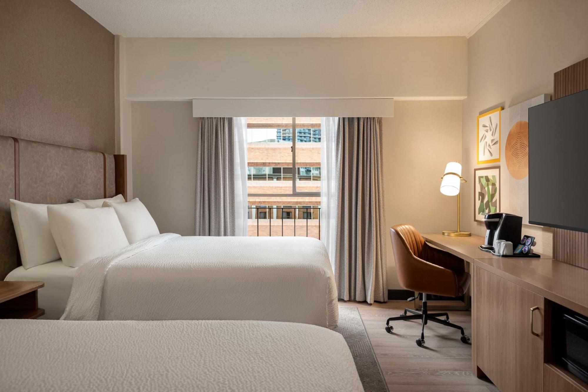 & Downtown By Ihg Vancouver