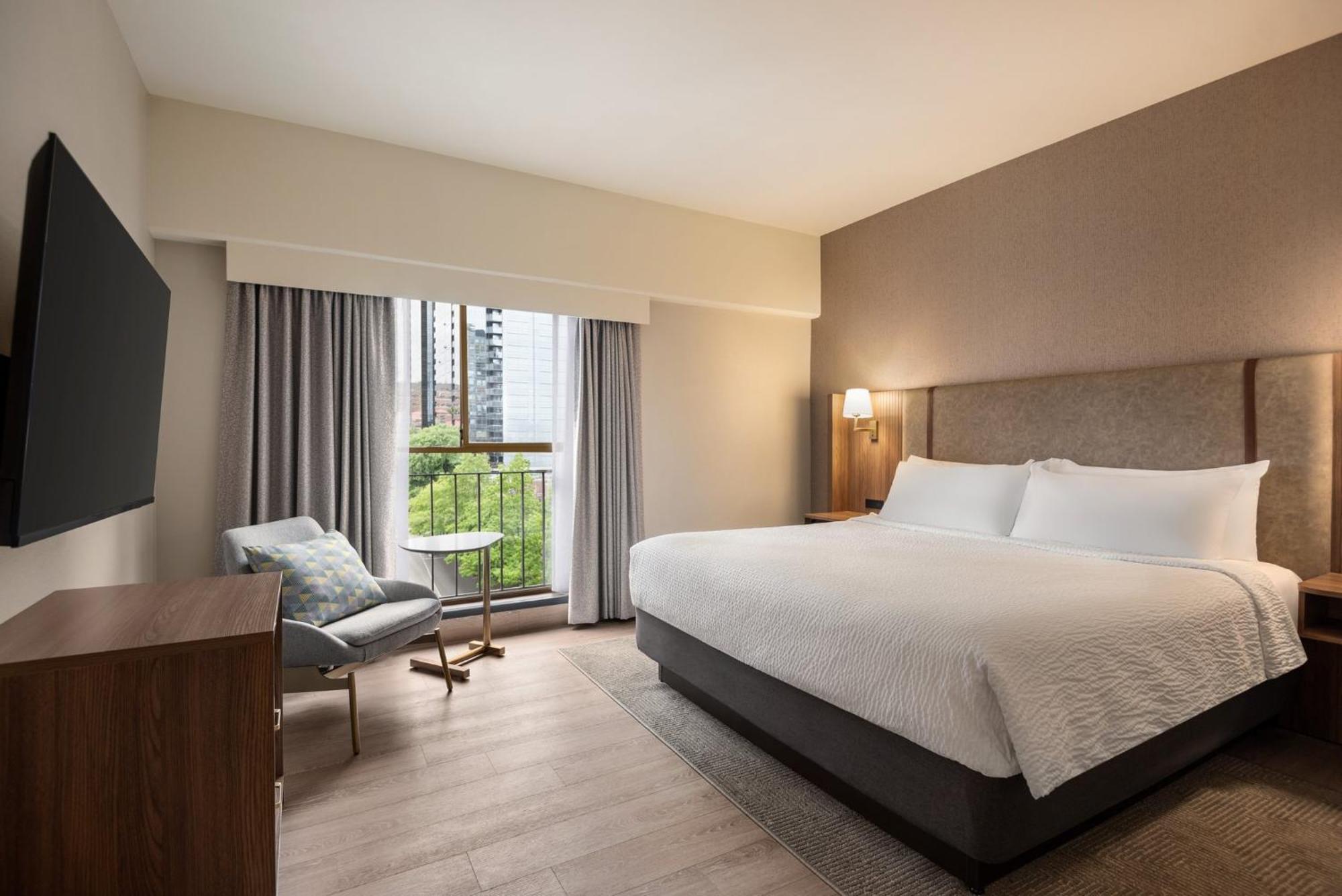 & Downtown By Ihg Hotel 3*