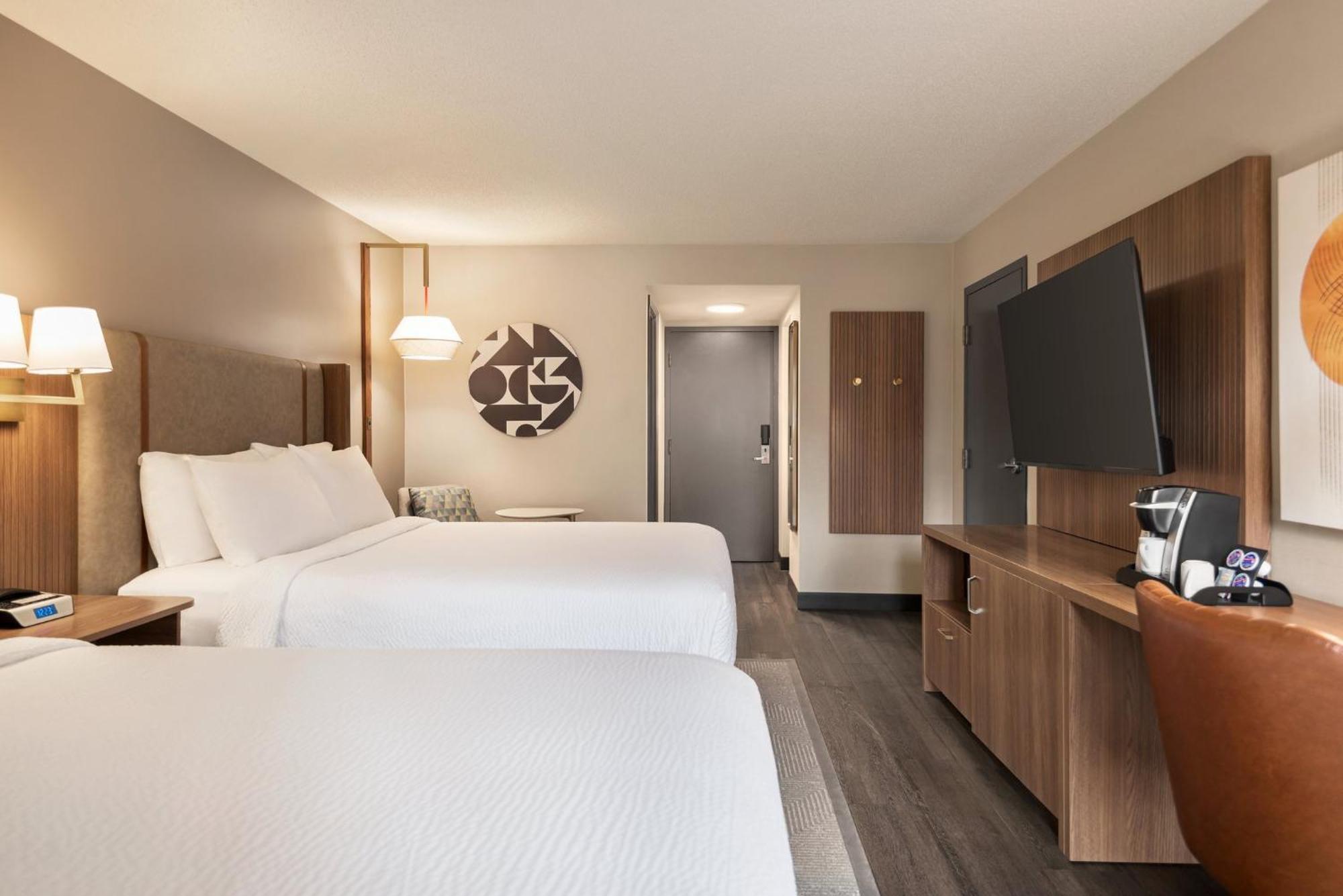 & Downtown By Ihg Hotel Vancouver