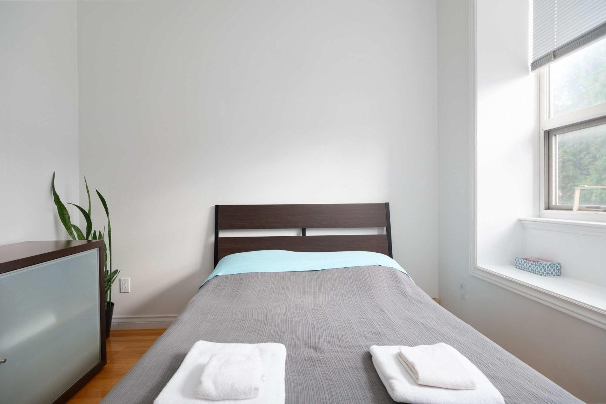 Holiday home Private With Shared Washroom In Homestay Vancouver