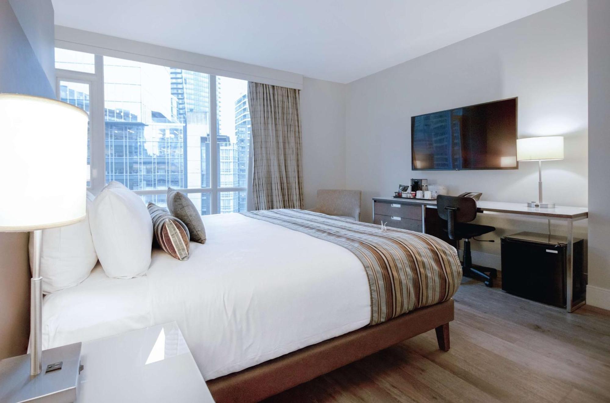 Hotel Coast Coal Harbour By Apa 4*