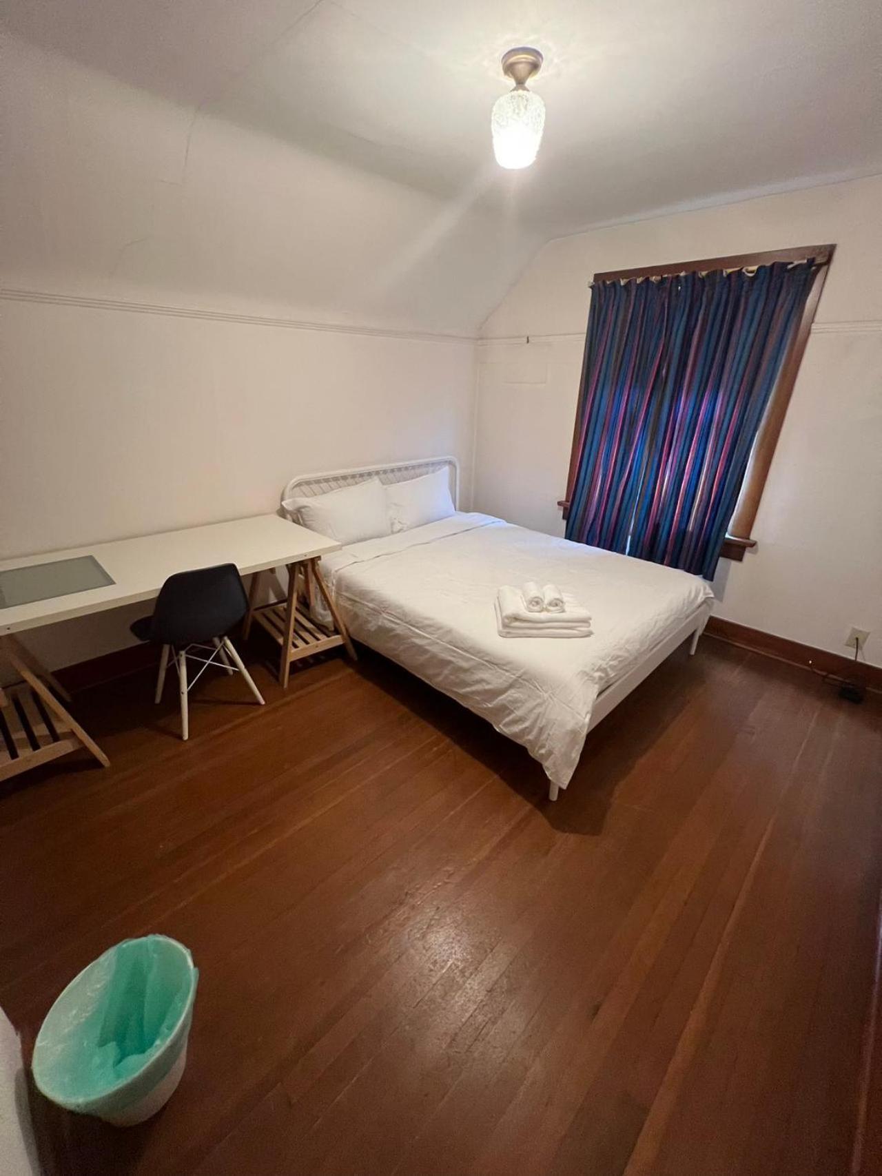 Homestay Vintage And Secluded In West *