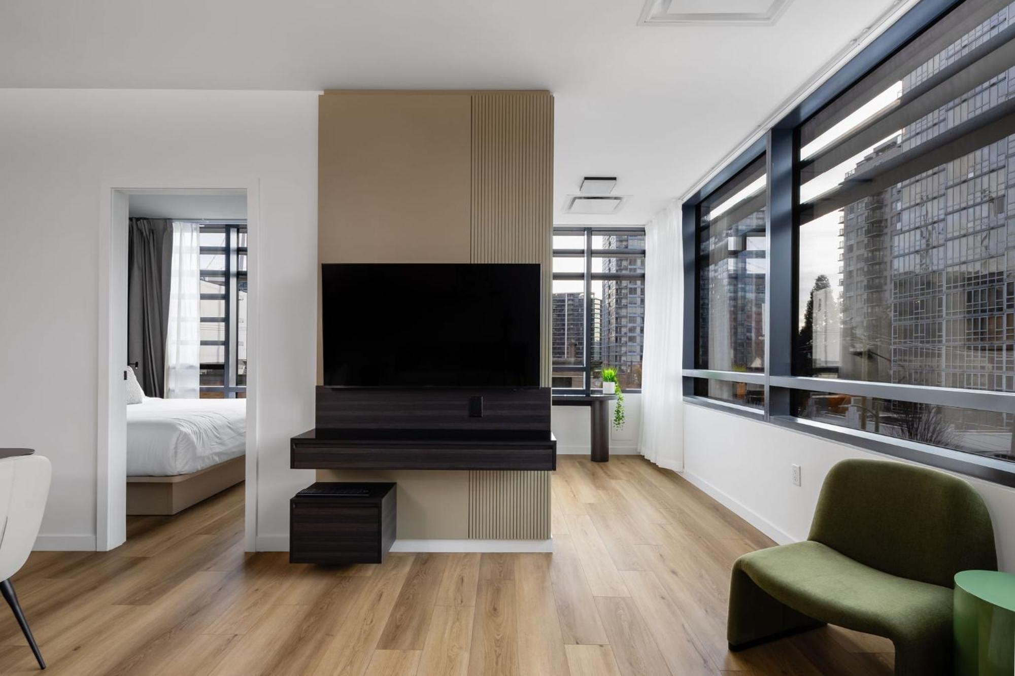 Smithe House