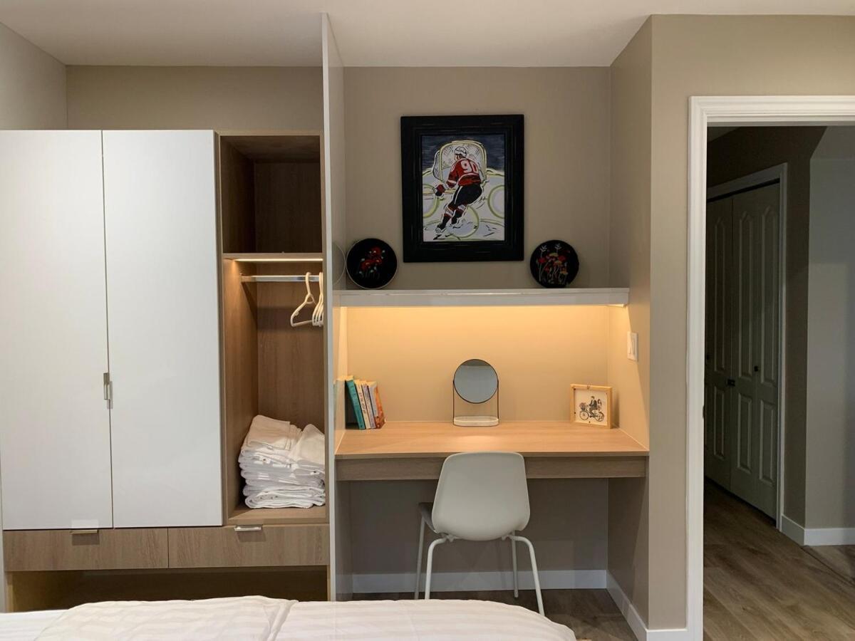 Brand New 2025 Scandinavian Style Designer's Suite, Near Skytrain Joyce Collingwood, East *