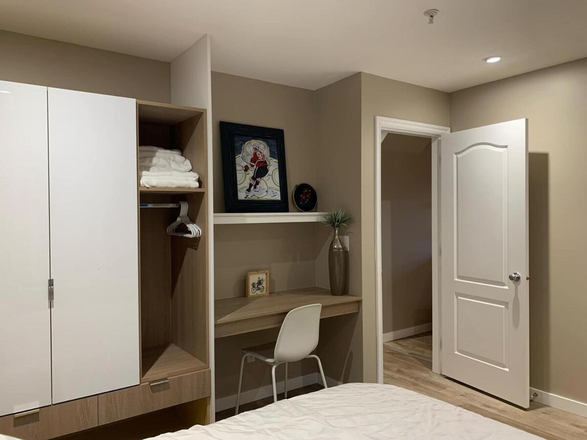 Brand New 2025 Scandinavian Style Designer's Suite, Near Skytrain Joyce Collingwood, East *