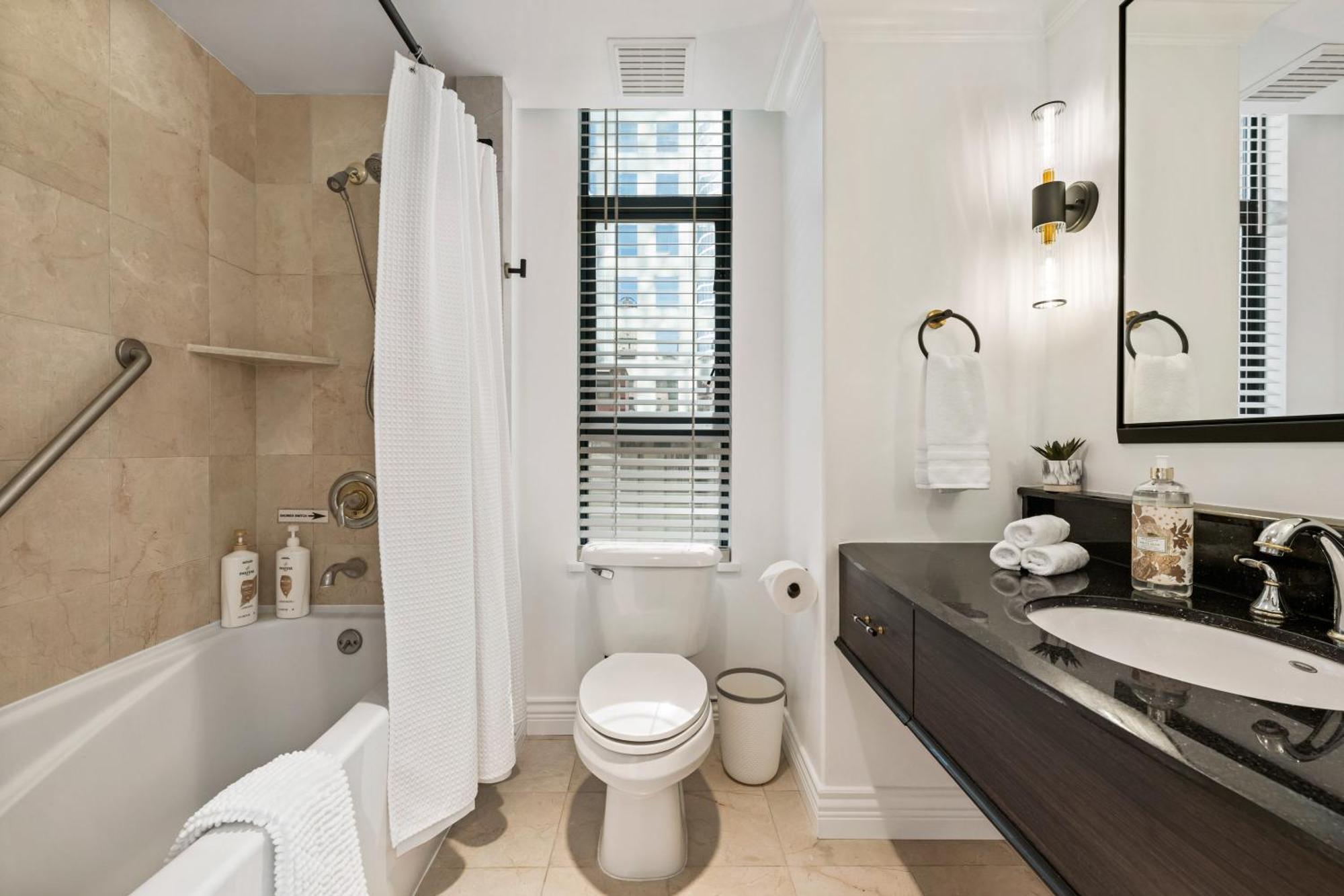 Elegant & Luxury 2 Bed Close To Convention Centre Aparthotel Vancouver