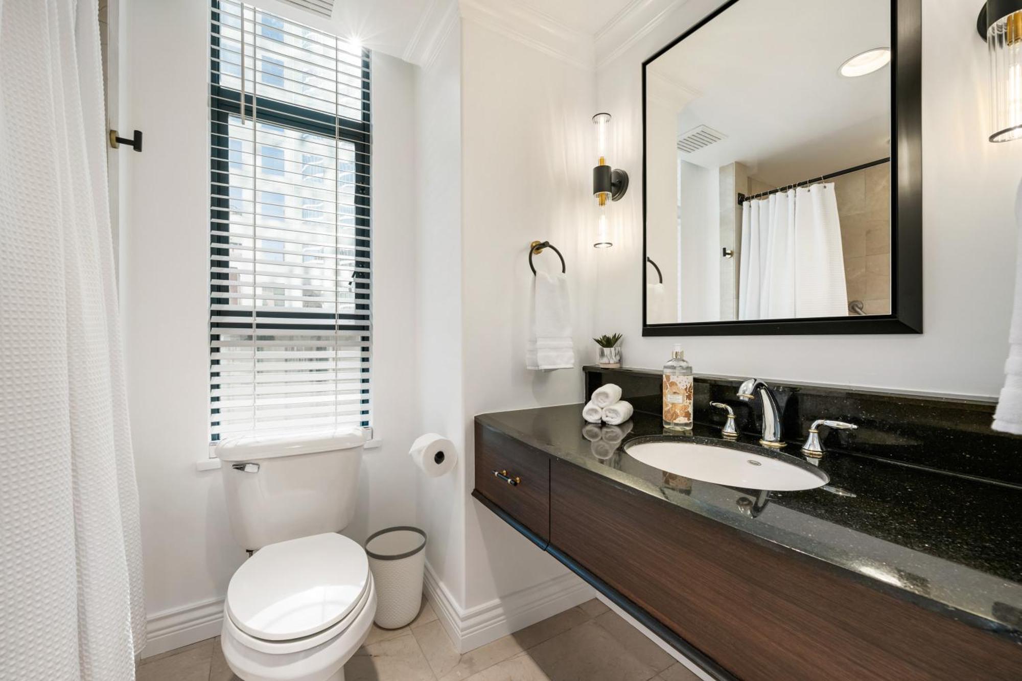 Elegant & Luxury 2 Bed Close To Convention Centre Aparthotel Vancouver