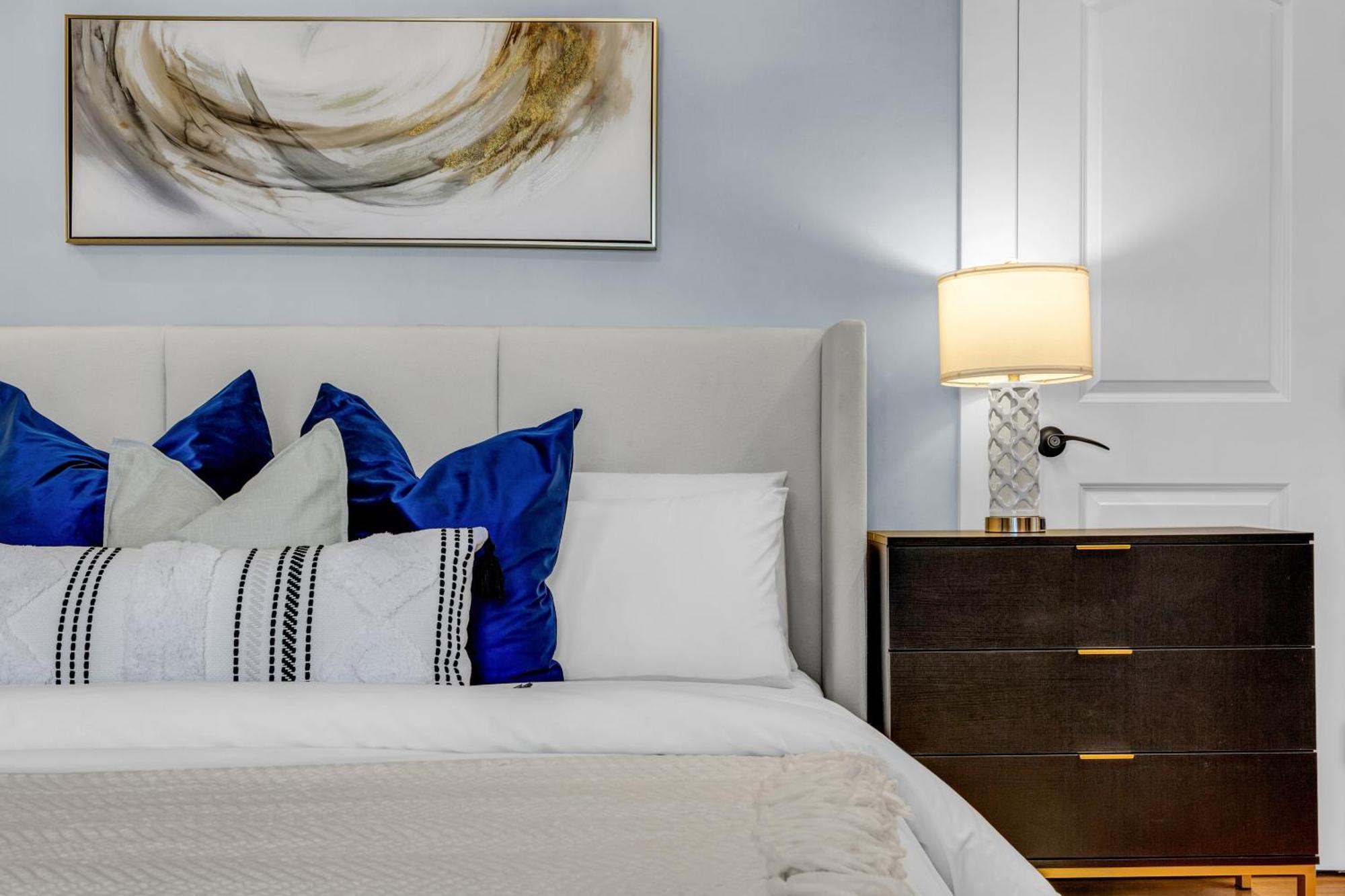 West King Edward Luxury Guest Homestay Vancouver