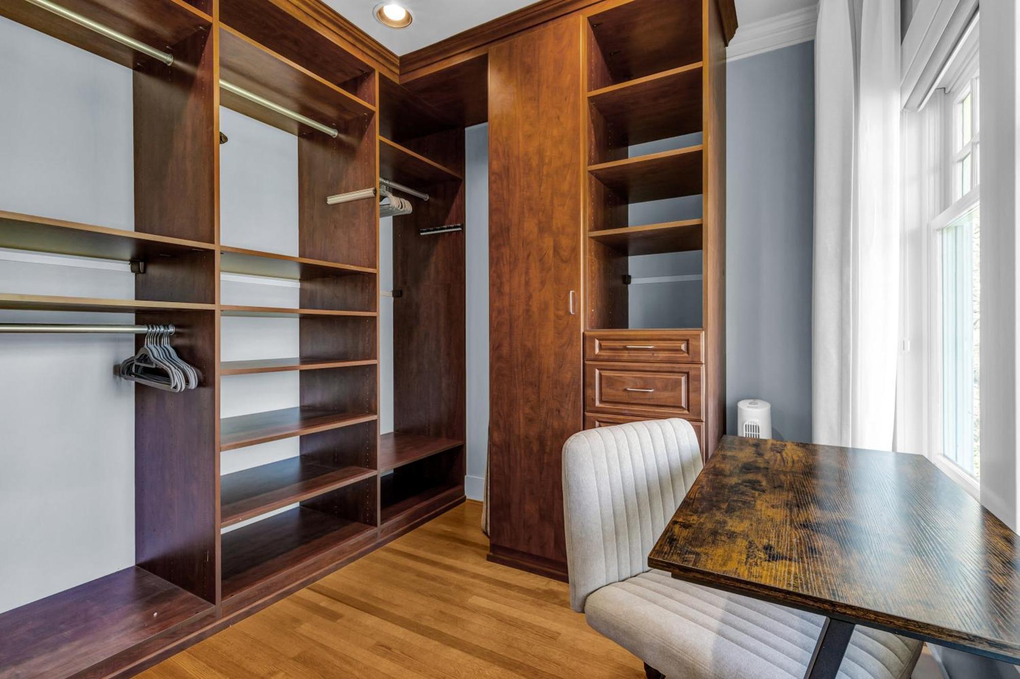 West King Edward Luxury Guest Homestay Vancouver