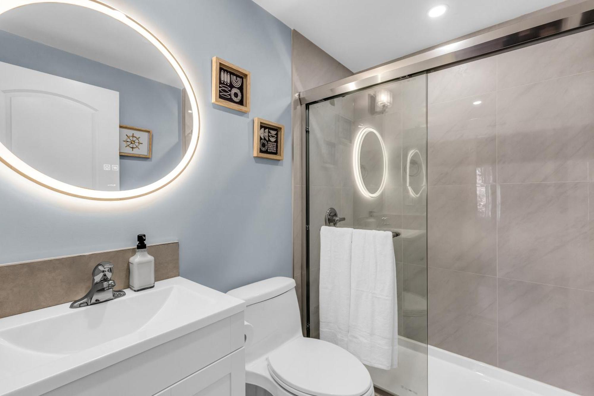 West King Edward Luxury Guest Homestay Vancouver