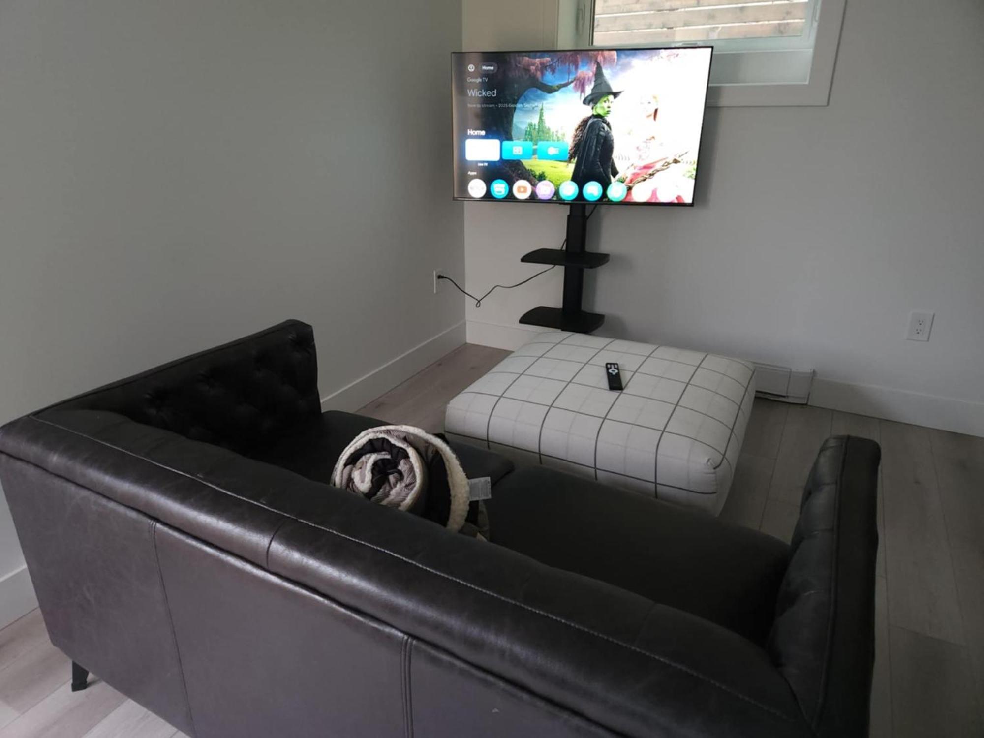 Signature Elegant Private Entrance 1br Haven