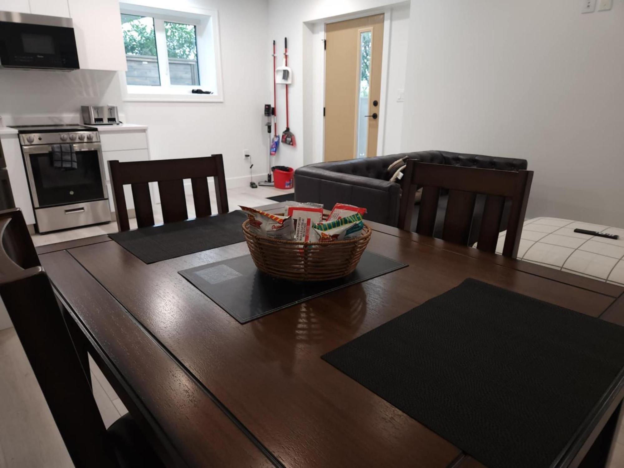Signature Elegant Private Entrance 1br Haven Holiday home