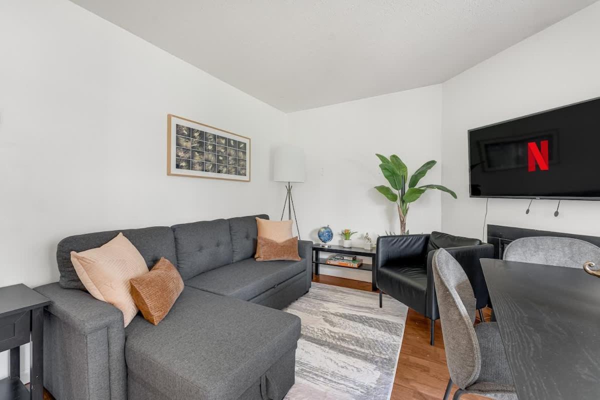Stylish & Comfy In A Prime Location