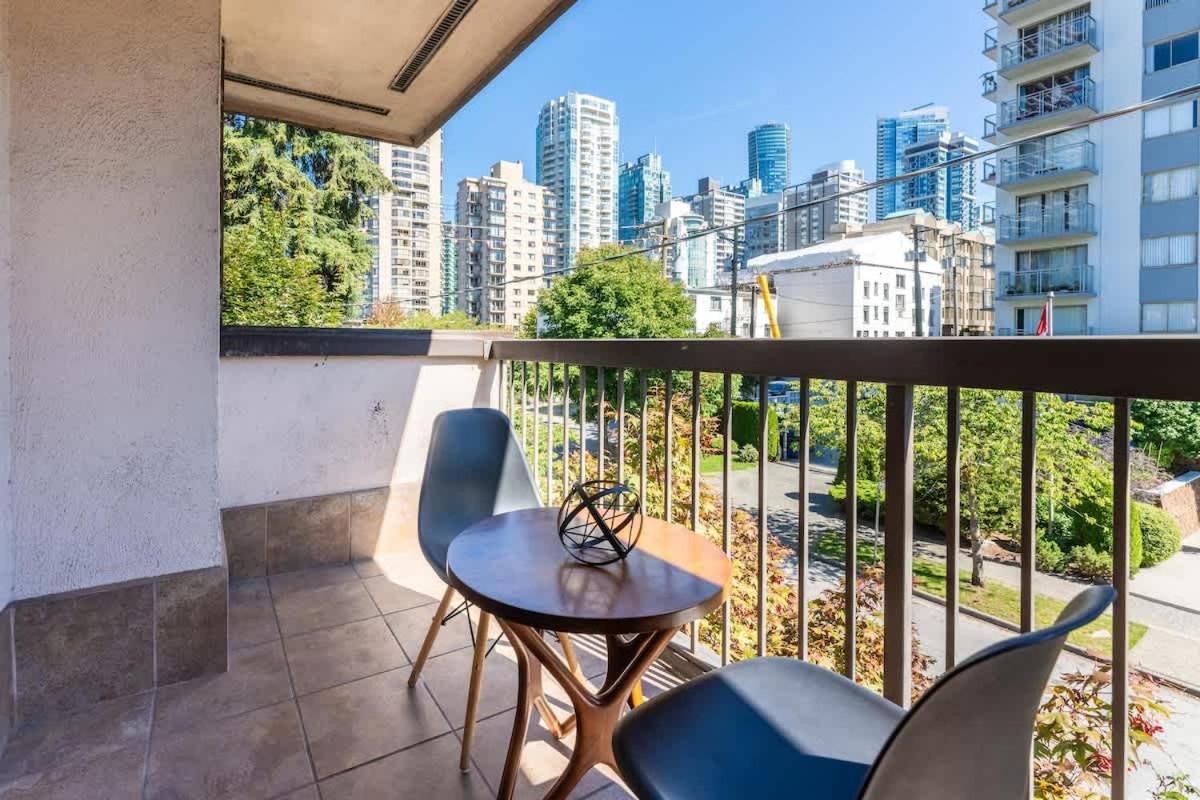 Stylish & Comfy In A Prime Location *