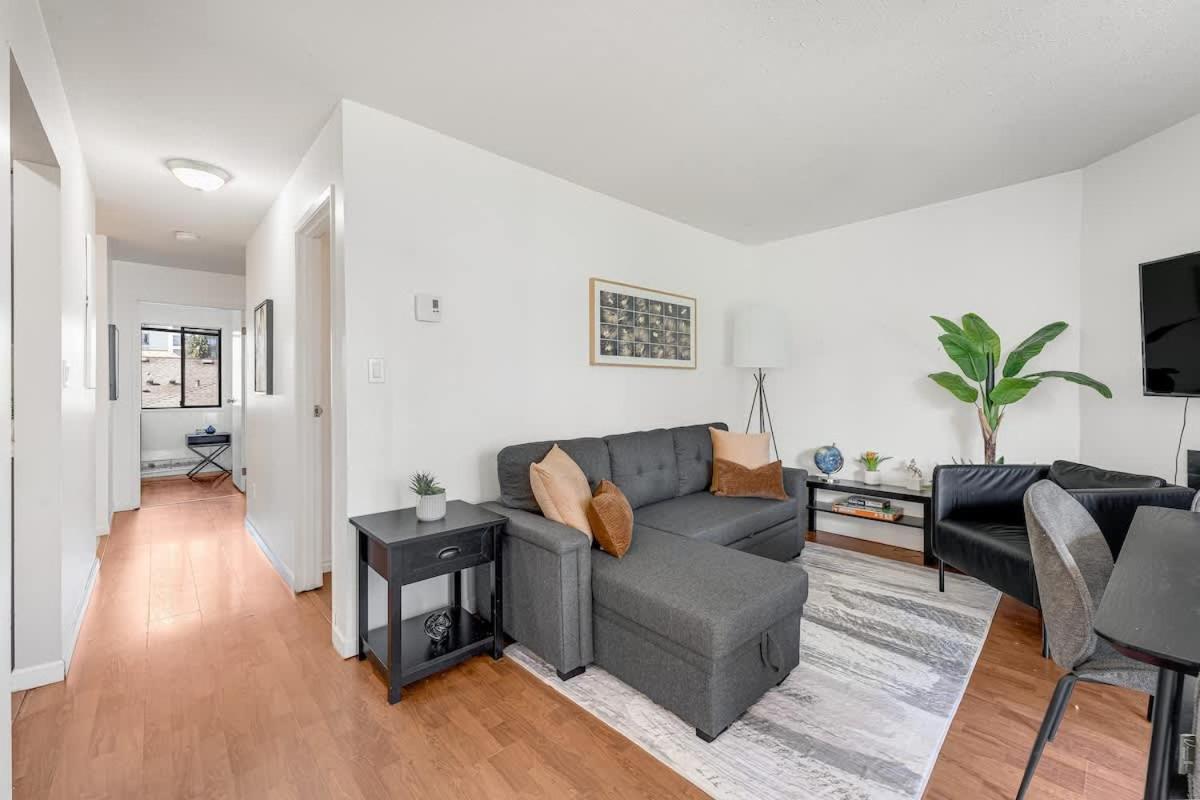 Stylish & Comfy In A Prime Location *